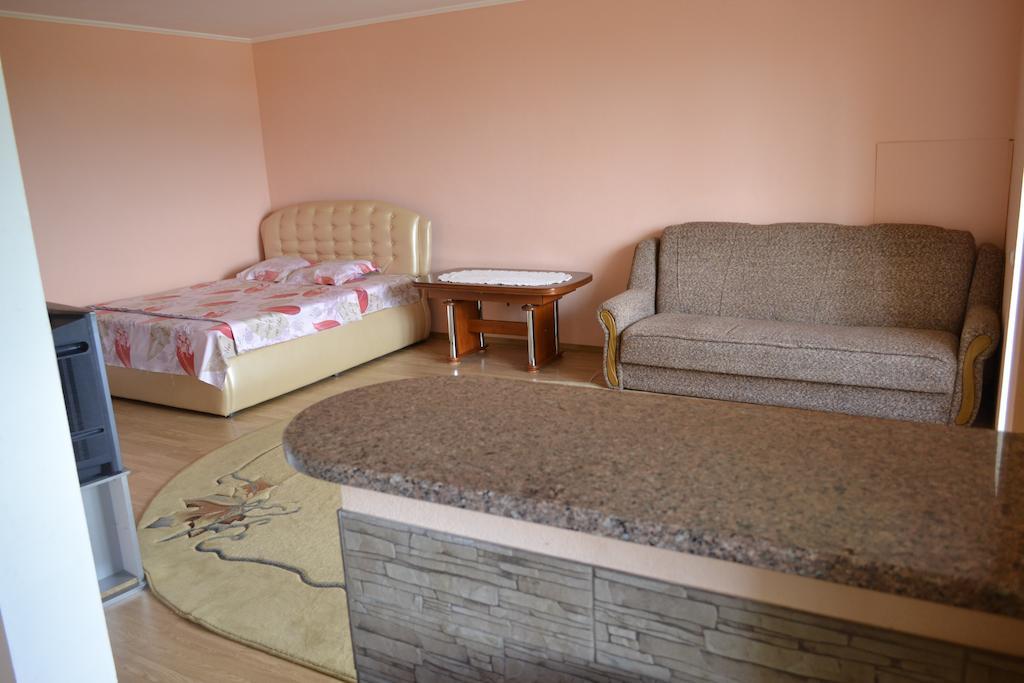 Studio Apartments Kamianets-Podilskyi Habitación foto